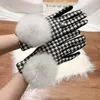 Vijf vingers handschoenen dames kasjmier dames touchscreen harige pels ball plaid wol rijhandschoen dismens s2267 220912
