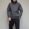 Giacca da uomo primavera e autunno Mammot Giacca da esterno Soft Shell da uomo Giacca sportiva con cappuccio antivento antipioggia calda mitragliatrice