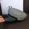 Berety ośmioboczne czapkę dla kobiet w kratę skórzaną wizje sboy 2022 Vintage Winter Ladies Hat Houndstooth Spring Visor