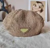 Женский дизайнер Beret Fashion Triangle Tie-Dye Cashmere Dome Berets Caps Lady Outdoor Travel Теплены