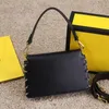 Avondtassen Handtas Schoudertas Cross Body Tassen Vrouwen Tote Portemonnee Koeienhuid Materiaal Ketting Korte Handriem Zijspelden Versieren Interieur Rits Zak