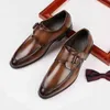 Vestido sapatos feitos artesanais Novo estilo britânico Buckle Business Leather Men's Single Office Professional Trend 220914