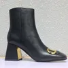 2022-Top Qualität Mode Luxus Heels Frauen Stiefel Quadratische Zehen Echtes Leder Knopf Hochhackige Grobe Ferse 7,5 CM Schuhe Dame Schuh Große Größe US11 35-41 Frau