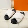 2023 Kadın Tasarımcı Terlik Peluş Lüks Lüks Sandal Kadınlar Peluş Peluş Slaytlar Düz Flip Flops Slayt bayanlar plaj sandal yaz orijinal deri terlik ayakkabıları kutu