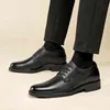 Scarpe eleganti Strato superiore in pelle di mucca traspirante New Business Casual da uomo formale da uomo per giovani con la suola morbida 220914