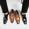 Chaussures habillées Nouveau cuir pointu affaires hommes boucle bureau mariage gentleman Mengke liste 220914