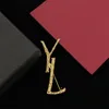 Luxury Fashion Brooches Designer Men Womens Pins Brand Gold Letter Brooch Pin Suit Dress Pins For Lady Specifications Designer Jew2712552