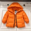 Baby Designer Clothes Down Coat 2022 Nya pojkar och flickor med tjock varm ljus färg Western Winter Outwear Fashion Children's Dazzle Zipper Jacket