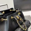 Ryggsäck stil väska lyxdesigner märke mode axelväskor handväskor kvinnor brevväska telefonpåse plånbok totes kedja