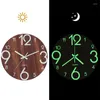 Relógios de parede Relógio de madeira Número luminoso pendurado Slient escuro brilhando relógios modernos decoração para sala de estar