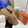 Меховые тапочки Teddy для женщин Дизайнерские розовые тапочки из овечьей шерсти Бархатные нескользящие черные дышащие шлепанцы кожаные шлепанцы Широкие туфли на плоской подошве Lady Sandal With Box size 35-42