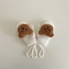 Guanti da dito per bambini 14Y Cartoon Bear Baby Mittens Guanti invernali per bambini caldi per bambina Guanti lavorati a maglia per bambini Toddler Thick Dentizione Mitten Handschoen 220914