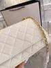 Bolsas para noite Woc Bolsas transversais Marca de luxo Moda Carteira quadrada Feminina Clutch de pele de cordeiro Bolsas duplas com corrente Bola de ouro