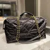 Sac de soirée Hommes Femmes Designer Classique Sport Voyage Bowling Sacs en nylon Poignée matelassée Totes GHW Matelasse Chaîne Bandoulière Bandoulière