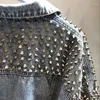 Frauenjacken Frauen -Denimjacke mit Nieten 2022 Frühling Herbst Streetwear Langarmtaschen Ladies Jean Loose Short Outwear Femme