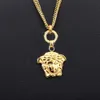 Novos colares de lat￣o projetados Ear pregos de brinco de diamante rosa Medusa Medusa Padr￣o de j￳ias pingentes de joias femininas Banshee 18K J￳ias de designer de ouro 18k 18