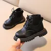 Boots Kids Leather Chelsea impermeável crianças tênis bege criança neve menino menino Sapato de inverno 220915