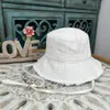 Luksusowe projektantki Kobiety Summer Casquette Metal Logo szerokie Brim Hats Le Bob Krichaut Woman Brand Bucket Hats1922354