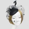 Copricapo Fascinator alla moda Filato netto Cappello di piume Piume di fiori da sposa Fascia per capelli Cena in chiesa 2203