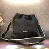 Sacos Feminino Destacável com Cordão Material Bucket Bag Grande Crossdbody Bolsa de Mão Pacote de Viagem Alça de Ombro Larga Metal Banhado a Paládio