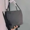 Borse firmate Mano Donna Luxurys Digners Borse Busins Colletto bianco Borsa da viaggio casual Borsa a tracolla in nylon Borsa con cerniera in movimento Borsa a tracolla Shopping Bagtote Vendita all'ingrosso della fabbrica