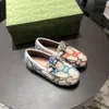 Sapato infantil sapatos infantis meninos meninas bebê primeiros andadores com letras primavera outono presente escolar respirável macio e confortável fivela de metal