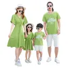 Семейная подходящая наряда летняя одежда Матери-дочь платья выглядят папа и сын шорт-футболки 220915