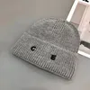 Designer brand men039s beanie hats women039s autumn and winter new classic letter C outdoor warm allmatch knitted hats2663010