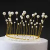 Forniture per feste Affascinante perla fatta a mano Princess Crown Cake Topper Decorazione di nozze Sposa e sposo Cappello di buon compleanno