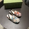 Scarpe per bambini Scarpe per bambini Ragazzi Ragazze Primi camminatori per bambini con lettere Primavera Autunno Regalo scolastico Traspirante Fibbia in metallo morbida e confortevole