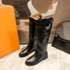 Boots Designer Womens Boots Style Classic Middle Rainboots Fashion Hardware Buckle Sistered Calfskin Size 34-40