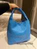 Tote Weave Evening Bucket Bags Väskor Mode Högkvalitativ designerhandväska Reseaxel Messenger Telefonväskor Crossbody kvinnlig plånbok 22