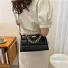 2022 Novas bolsas de noite bolsas de noite ladrias bolsas de gama de gola moda bolsa de moda Mensageiro de ombro coreano Cadeia de luxo Pessas femininas de alta qualidade preta
