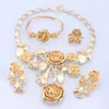 J￳ias de flor de cor de ouro de luxo Conjunto de j￳ias femininas Brincos exagerados Brincos Bracelets Ring Dubai Casamentos Africanos Presentes