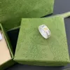 18k guldringstenar mode enkla brevringar för par för kvinnor Kvalitet keramiskt material Mode smycken leverans