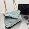 Designer -tytułowa torba na ramię moda dla kobiet torebki torebki torebki crossbody torebki metalowe sprzęt litera magnetyczna klamra komórkowa