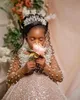 2022 Lyxig blommaflickaklänningar Sequined Lace Pearls High Neck Long Sleeves Champagne Paljetter Bollklänning Tutu Lilttle Kids Birthday Pageant Wedding Gowns