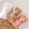 Neugeborenen Baby Stirnband Für Mädchen Plüsch Lamm Wolle Kinder Turban Baby Bögen Weiche Nylon Kinder wärmer Kopfbedeckung Haar Zubehör