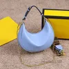 Bolsas de noite Praphy Bolsa Axilar Nova Meia Lua Bolsas Transversais Simples Cluth Carteiras Femininas Bolsas Femininas Bolsa Corrente Removível Alça de Ombro Parte Inferior