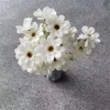 EINE Kunstblumen-Sonnenblume mit langem Stiel, 6 Köpfe pro Stück, Simulation einer Mini-Chrysantheme für Hochzeitsdekorationen, 6 Farben