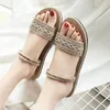 Slippers zomer mode eenvoudige platte schoenen imitatie stro geweven trend dames slippers buiten het strand casual sandalen en slipp