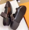 Designer tofflor glider sandaler sommarlägenheter sexiga riktiga läderplattform skor damer strand enkelt stilfulla bilder 2 remmar med justerade guldspännen kvinnor