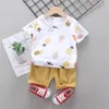 Vêtements Ensemble de mode pour tout-petit bébé garçons d'été à manches courtes à manches courtes à manches à manches florales haut de gorgée 2pcs décontractés