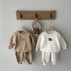 Ställer in lyxdesignerkläder 2st Baby Boy Clothes Set Spring Toddler Girls Clothes Kids Tracksuit For Girl Suit Children Clothing 220544 T53