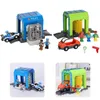 Modellini di automobili Simulazione Stazione di polizia in plastica Stanza per autolavaggio Scena urbana Set di giocattoli per bambini sicuro compatibile con pista di legno 0915