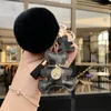 Kadınlar için Ayı Anahtarı Ponpom Peluş Araç Anahtar Dekoratif Kolye Aksesuar Kızlar Klasik Izgara Metal Tonşe Halkası Damalı
