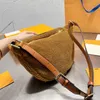 Bumbag Bum Bag Bag Bags حقائب اليد نساء أفخم حزام Bumbags الموضة الكلاسيكية متعددة الوظائف أحواض الحزام السعة كبيرة السعة