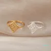 2022 neue Mode Cluster Ringe Vintage Hohle Blume Für Frauen Gold Splitter Farbe Edelstahl Ring Ästhetische Hochzeit Paar Boho schmuck Geschenk Top Qualität