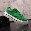 Britse ontwerpers kleden bruiloftsfeestschoenen mode ademende canvas vulcanisatie casual bord sneakers rond teen vrijetijdsbedrijf rijden wandelende loafers j188