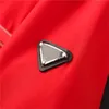 Herrenjacken Eisen Dreieck Designer Coat Baseballjacke Schichten Außenerdsjacke im Freien